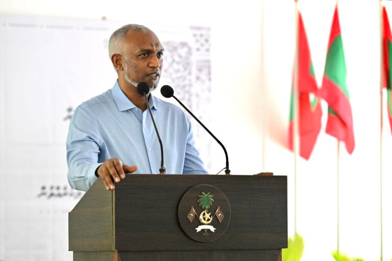 ސަރުކާރު ހިއްސާވާ ކުންފުނިތަކުގެ ވެރިންނަށް ރައީސުލްޖުމްހޫރިއްޔާ ޑރ. މުޙައްމަދު މުޢިއްޒު ކޮރަޕްޝަނާ ދެކޮޅަށް ވަރުގަދަ މެސެޖެއް ދެއްވައިފި