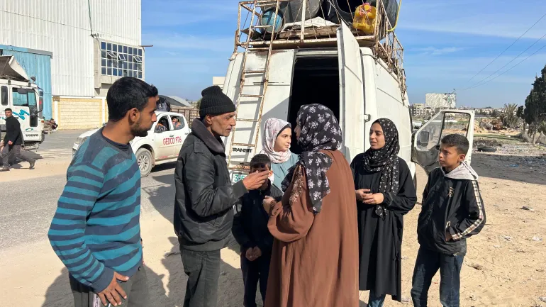 Alwans Family Discussing What To Do Next Whether To Return To Their Life Of Displacement In Al Mawasi Or Life Amidst The Ruins Of Their Rafah Home. Image By Mohamed Solaimane 1737346075