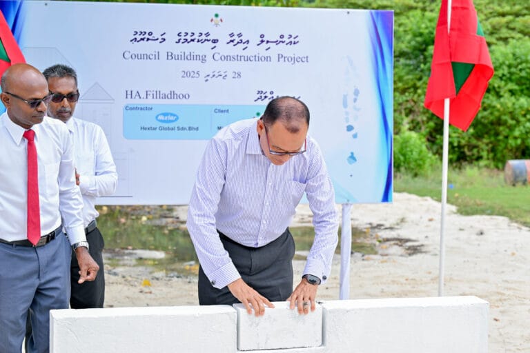 ފިއްލަދޫ ކައުންސިލްގެ އައު އިމާރާތުގެ ބިންގާ އަޅުއްވައިދެއްވައިފި