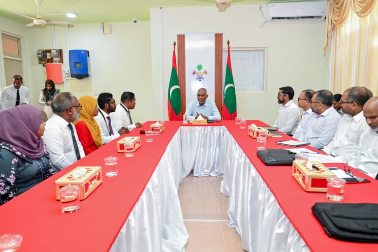 ކައުންސިލްތަކުން އިސްނަގައިގެން ތަރައްޤީއަށް ކުރާ މަސައްކަތްތައް ބަލައިގަންނަކަމަށް ރައީސް މުޢިއްޒު ވިދާޅުވެއްޖެ