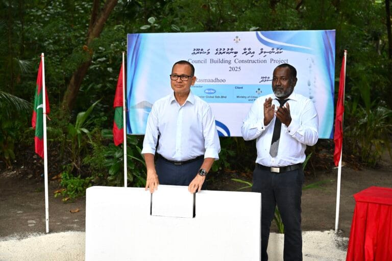 ރަސްމާދޫގައި އަލަށް ޢިމާރާތްކުރާ ކައުންސިލް އިދާރާގެ މަސައްކަތް ފެށިއްޖެ