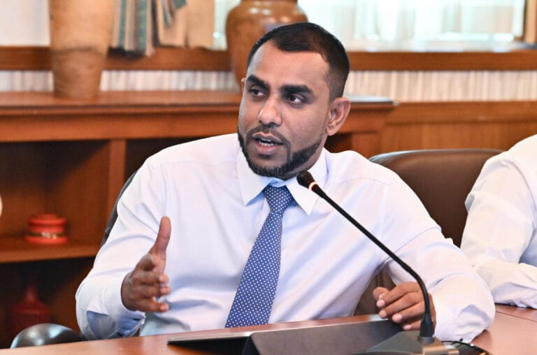 ވަޒީރުންގެ މަޖިލީހުގައި ހިމަނުއްވައި ޚިދުމަތްކުރުމުގެ ފުރުޞަތު ދެއްވުމަކީ ލިބުނު ވަރަށް ބޮޑު އުފަލަކާއި ޝަރަފެއް: ފައިސަލް