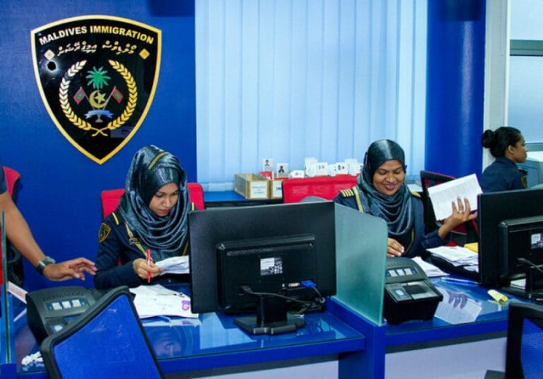 އިމިގްރޭޝަނުން ހޮނިހިރު ދުވަހުވެސް ޕާސްޕޯޓް ދޫކުރަން ނިންމައިފި