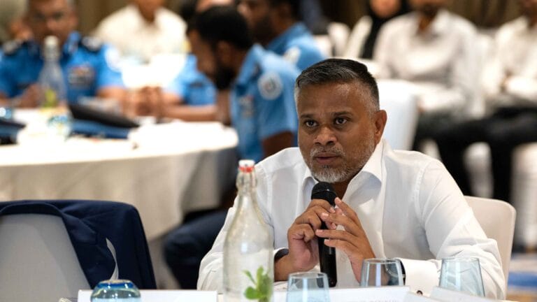 އިރުފާންގެ މައްސަލަ ކޯޓުން ބޭރުކޮށްލުމުން ޕީޖީން ޑީޖޭއޭއަށް