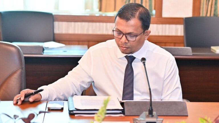 މޯލްޑިވްސް އިންޑަސްޓްރިއަލް ޑިވެލޮޕްމަންޓް ފްރީޒޯންގެ ޗީފް އެގްޒެކެޓިވް އޮފިސަރުގެ މަޤާމަށް ކުރީގެ މާލީ ވަޒީރު ޑރ. ޝަފީގު އައްޔަން ކުރައްވައިފި
