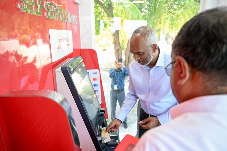 މާއެނބޫދޫގައި އޭޓީއެމް ޚިދުމަތް ރައީސް ފަށްޓަވައި ދެއްވައިފި