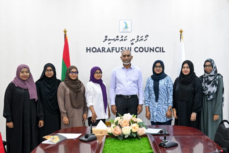 އަންހެނުންގެ ތަރައްގީއަށް މަސައްކަތްކުރާ ކޮމިޓީތަކުގެ މެންބަރުންނަށް ރޯދަ އިނާޔަތް ދިނުމަށް ޤާނޫނަށް އިޞްލާޙު ކުރަނީ