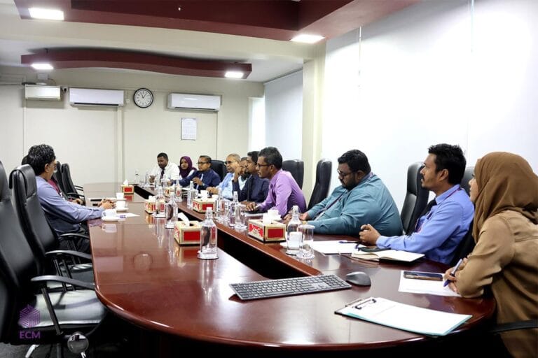 ސިޔާސީ ޕާޓީތަކުގެ ދަފްތަރުގައި ރަޖިސްޓަރީވުމަށް އީ-ފާސް ބޭނުންކުރުމާ ގުޅޭގޮތުން މަޝްވަރާކުރެވިއްޖެ