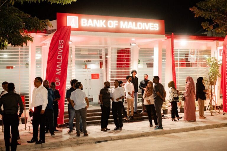 ބީއެމްއެލްގެ ޑޮލަރު އޭޓީއެމްއެއް އައްޑޫގައި ބަހައްޓައިފި