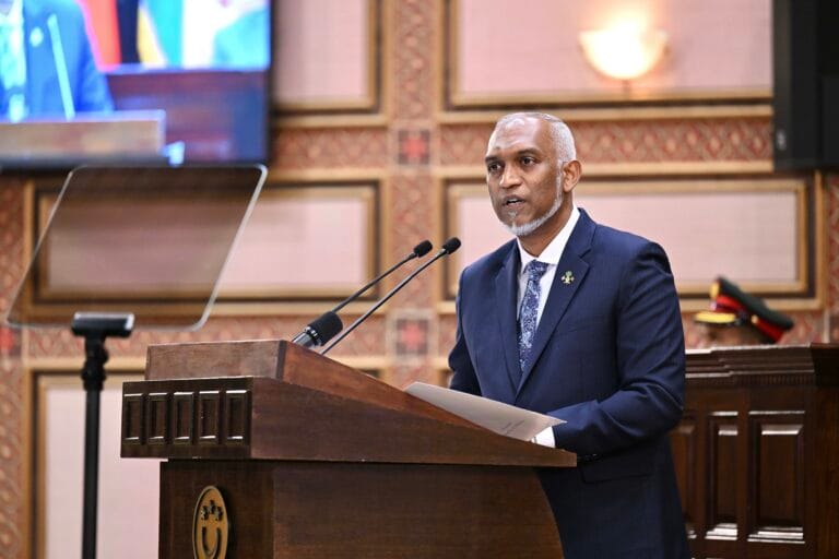 ބޭރު ފައިސާ މާރުކުރުމުގެ އައު ޤަވާއިދު: ދައުލަތުގެ ރަސްމީ ރިޒާވަށް ފާހަގަކޮށްލެވޭ ކުރިއެރުމެއް