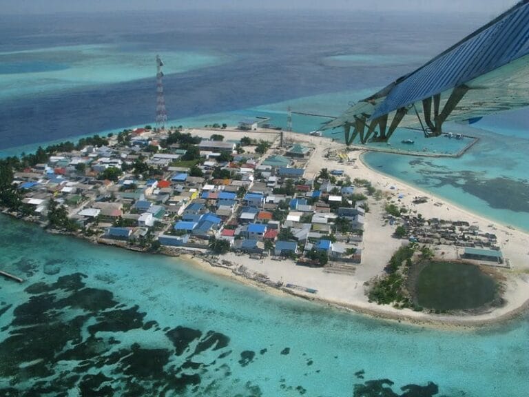 ރައީސްގެ ވަޢުދު ފުއްދަވައި، މަޑުއްވަރީއަށް އުފުލަންދޫ، މީދޫއަށް ތާވަތާ