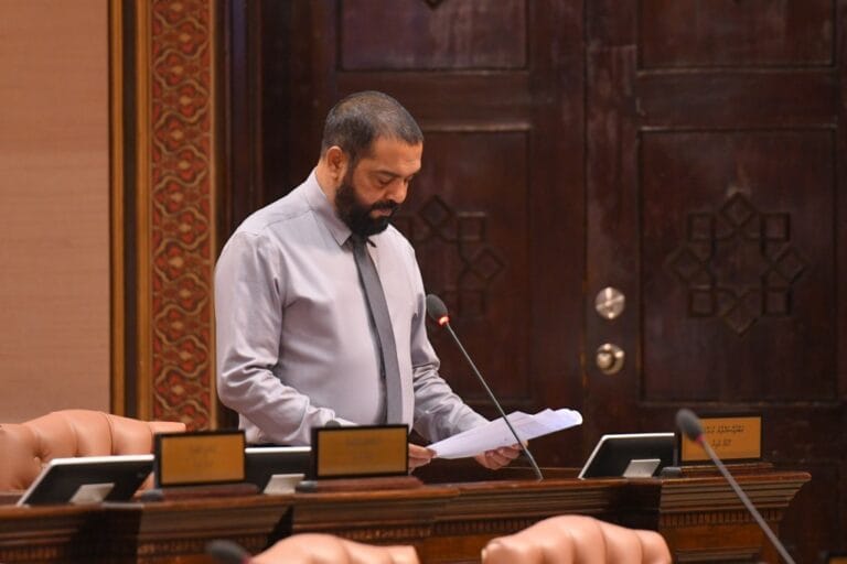ސުޕްރީމް ކޯޓުގެ ފަނޑިޔާރުންގެ އަދަދު ފަހަކަށް މަދުކުރުމުގެ ބިލް ކޮމިޓީއަށް