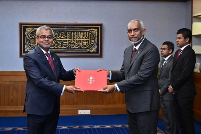 ފަތުރުވެރިކަމާއި ތިމާވެށްޓާބެހޭ ވަޒީރު ޠާރިޤް އިބްރާހީމަށް ރުހުންދިނުމަށް މަޖިލީހުން ފާސްކޮށްފި
