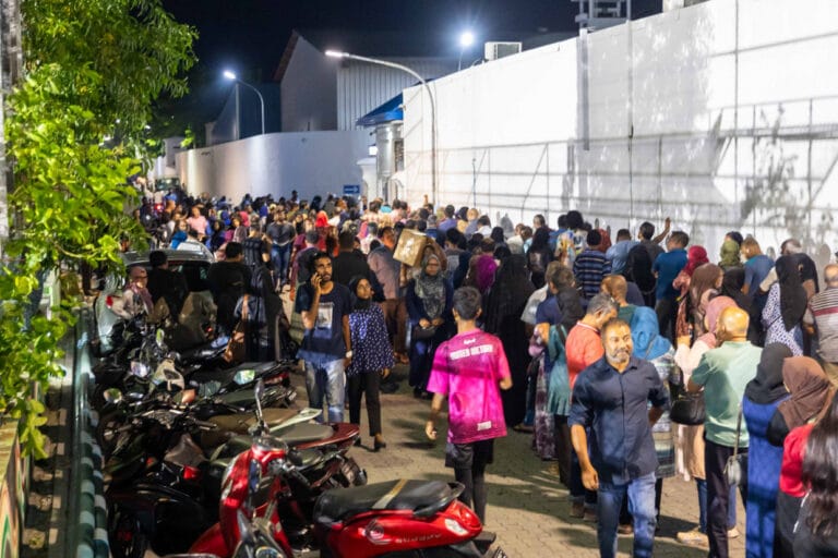 ހުރިހާ ގެއަކަށް މަސްދަޅުކޭސް ލިބެންދެން ދޫކުރާނަން: އާދަމް ޝަރީފް