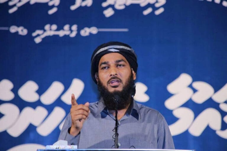 ޑރ. އާދަމް ޝަމީމްގެ ދަރުސެއް އަންނަ ހުކުރު ދުވަހުގެ ރޭ ހުޅުމާލޭ ދެވަނަ ފިޔަވަހީގައި އޮންނާނެ