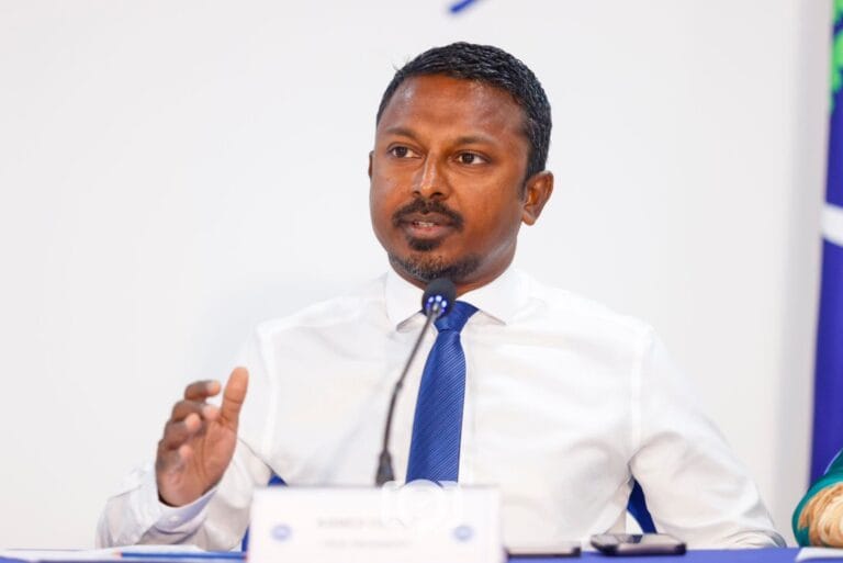 ފަނޑިޔާރުންގެ މައްސަލަ ބަލާ ކޮމެޓީއިން އުޝާމު ތަނާޒުލްވެއްޖެ