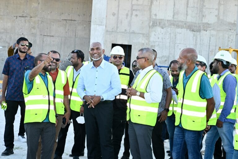 ސާފުފެން ކަށަވަރުކޮށްދިނުމާއެކު ދެމެހެއްޓެނިވި މުސްތަޤްބަލެއް ބިނާ ކުރުމަށް އަޒުމް ކަނޑައަޅަންޖެހޭ: ރައީސް