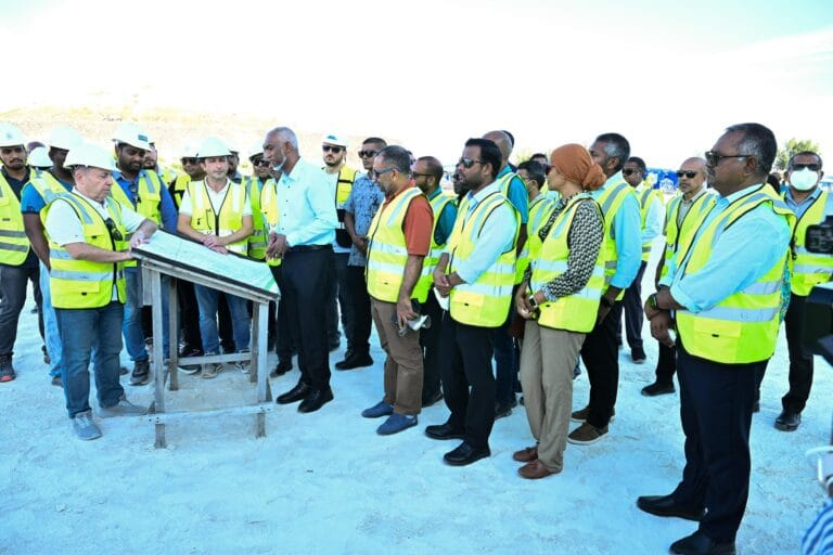 ތިލަފުށީގައި ކުރިއަށްދާ ކުނި މެނޭޖްކުރުމުގެ މަޝްރޫޢު ރައީސް ބައްލަވާލައްވައިފި