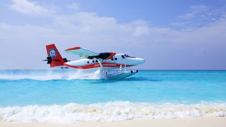 ޓީއެމްއޭ ގަންނަން ބްލެކްސްޓޯނުން 200 މިލިއަން ޑޮލަރުގެ ލޯނެއް ނަގަނީ
