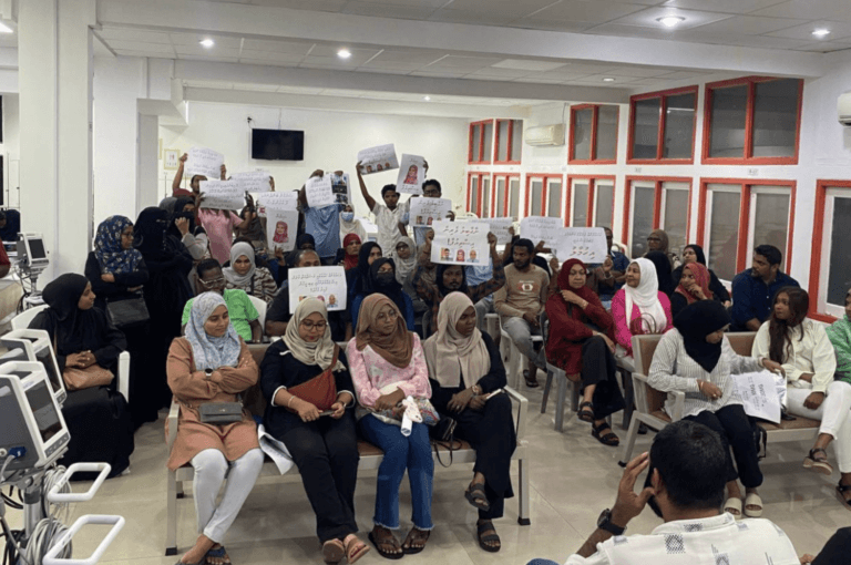 ތެލަސީމިއާ ސެންޓަރުގެ ވެރިންގެ އިސްތިއުފާއަށް ގޮވާލައި މުޒާހަރާކޮށްފި