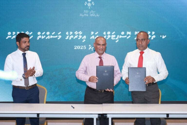 ހަތަރު ހޮސްޕިޓަލަކާއި ސިއްހީ މަރުކަޒެއްގެ މަސައްކަތް އެމްޓީސީސީއާއި ހަވާލުކޮށްފި