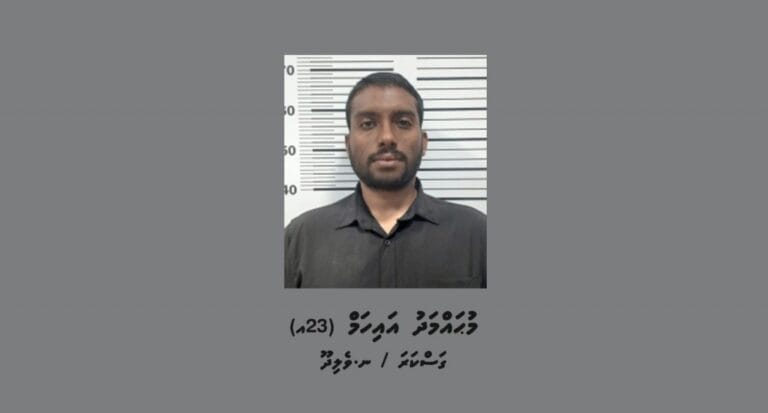 އެއާޕޯޓުން ސިނގިރޭޓު ކާޓަން ބޭރުކުރަން އުޅުނު ސިފައިންގެ މީހަކު ހައްޔަރުކޮށްފި
