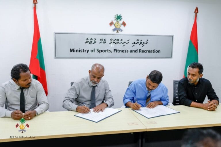 ސަރުކާރުގެ ދެ ކުންފުންޏަކަށް ހަތް ރަށެއްގެ ކުޅިވަރު މަޝްރޫޢުތައް ހަވާލުކޮށްފި