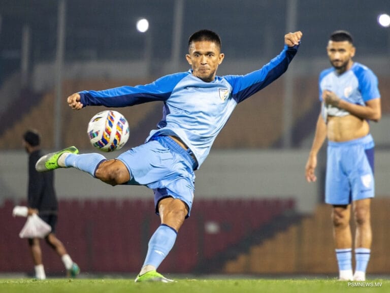 އެކުވެރިކަމުގެ މެޗެއްގައި ރާއްޖެ އިންޑިޔާ ކުޅެނީ