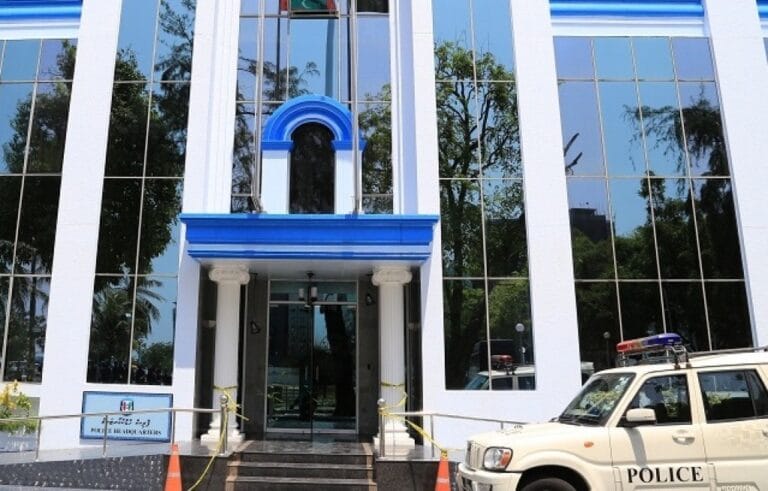 ހުޅުމާލެއިން ވަގަށްނެގި ކާރެއް ހޯދައި އޭގެ ވެރިފަރާތާ ހަވާލުކޮށްފި