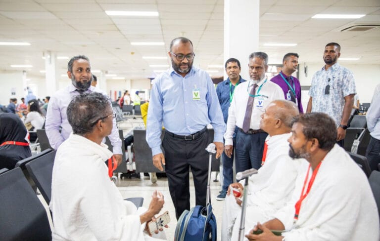ފަޤީރުންގެ ދަފްތަރުގައި ޖެހުމަށް އޮޅުވާލައި ދޮގު މަޢުލޫމާތު ދީފައިވާނަމަ ޙައްޖުގެ ފުރުޞަތު ގެއްލޭނެ: ވަޒީރު