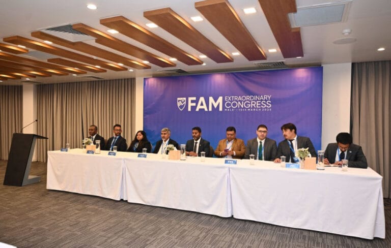 އޭއެފްސީގެ ކަލަންޑަރާ އެއްގޮތަށް ރާއްޖޭގެ ފުޓްބޯޅަ ސީޒަން ބަދަލުކުރަން ޖެހޭ: ފީފާ