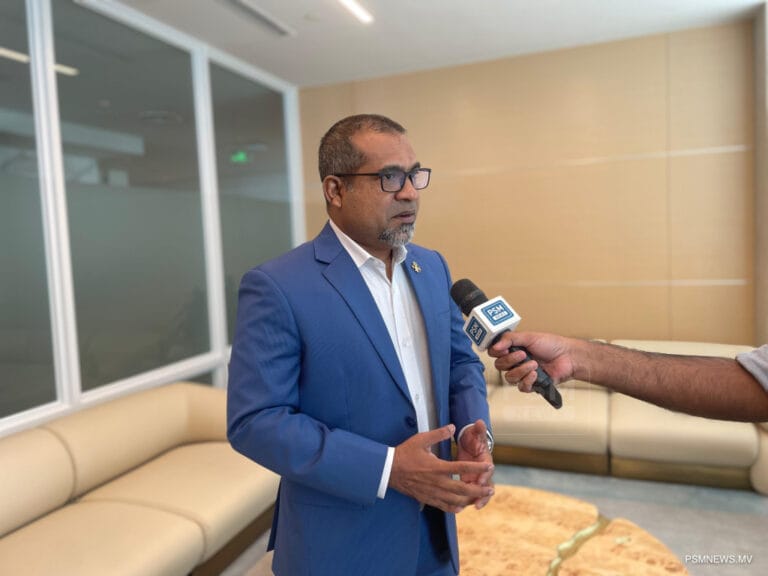ހާރިޖީ ވަޒީރު އިންޑިއާއަށް ފުރާވަޑައިގެންފި