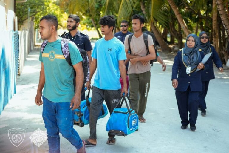 ދުވާފަރުގައި ގަވާއިދާ ޚިލާފަށް އުޅުނު 51 ބިދޭސީއަކު އަތުލައިގެންފި