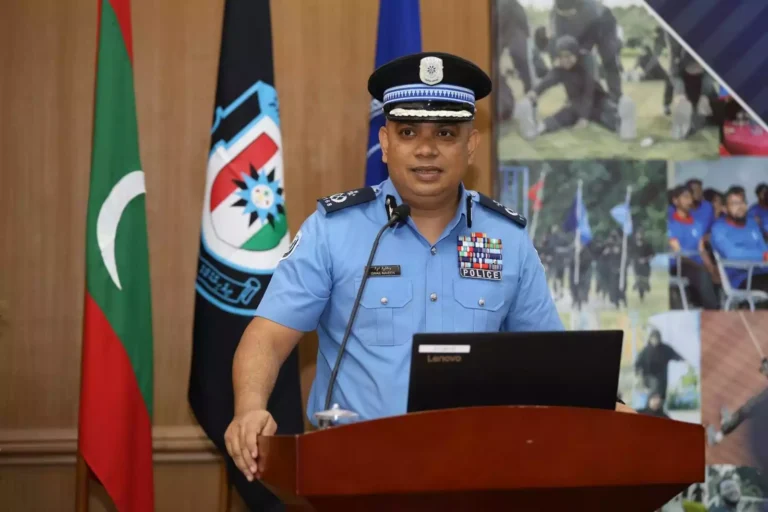 ޕޮލިސް ކޮމިޝަނަރުގެ މަސްއޫލިއްޔަތުތައް ވަގުތީގޮތުން ނަވީންއާ ހަވާލުކުރައްވައިފި