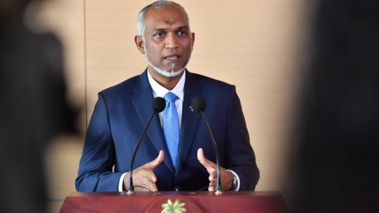 އައިލެންޑްއޭވިއޭޝަނުން ކުރަމުން އަންނަ މަސައްކަތްތަކަށް ފަޚުރުވެރިވަން: ރައީސް