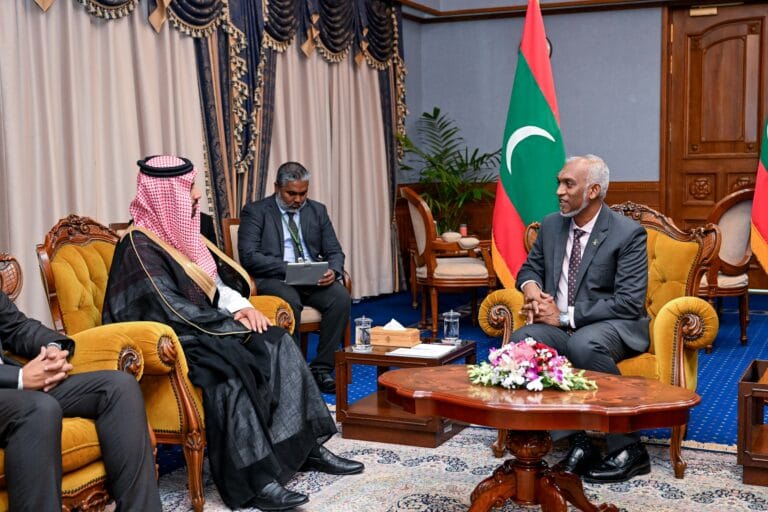 ސައުދީ ފަންޑުން ރާއްޖޭގައި އިތުރު މަޝްރޫއުތަކެއް ހިންގަން އެއްބަސްވުމެއްގައި ސޮއިކުރަނީ
