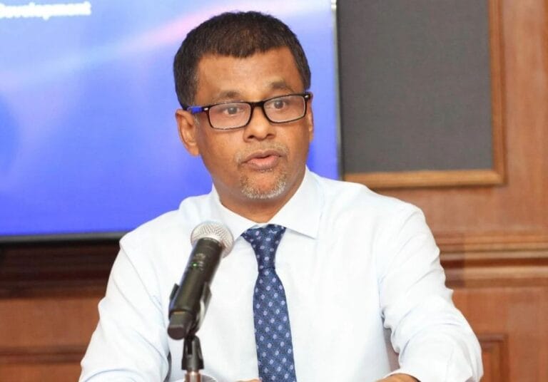 އެންމެ ބޮޑު އަމާޒަކީ ސިއްހީ ދާއިރާއިން މީހުން ބިނާކުރުން: ނާޒިމް