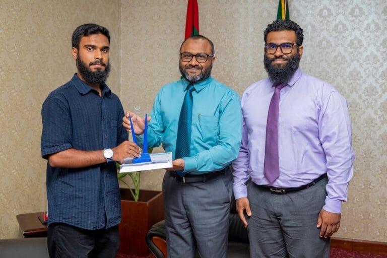 މޮރޮކޯގައި ބޭއްވުމަށް ހަމަޖެހިފައިވާ އިންޓަރނޭޝަނަލް ޤުރްއާން މުބާރާތެއްގައި ބައިވެރިވުމުގެ ފުރުސަތު ހުޅުވާލައިފި