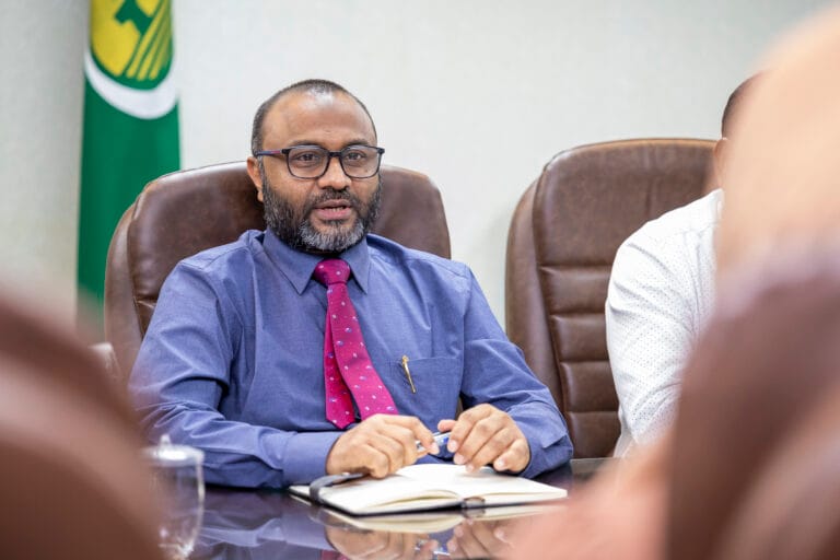 ޝަހީމް، އަދާލަތު ޕާޓީއާ ގުޅިވަޑައިގެންނެވުމަށް ފޯމު ހުށަހަޅުއްވައިފި
