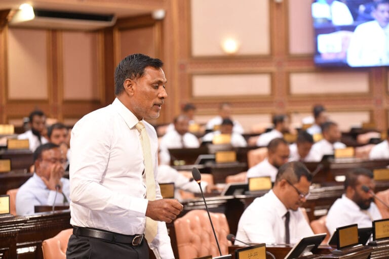 އެމްޑީޕީގެ ރިޔާސީ ޕްރައިމަރީގައި ވާދަކުރެއްވުމަށް ޑރ. ޝަމްހީދު ޝައުގުވެރިކަން ފާޅުކުރައްވައިފި