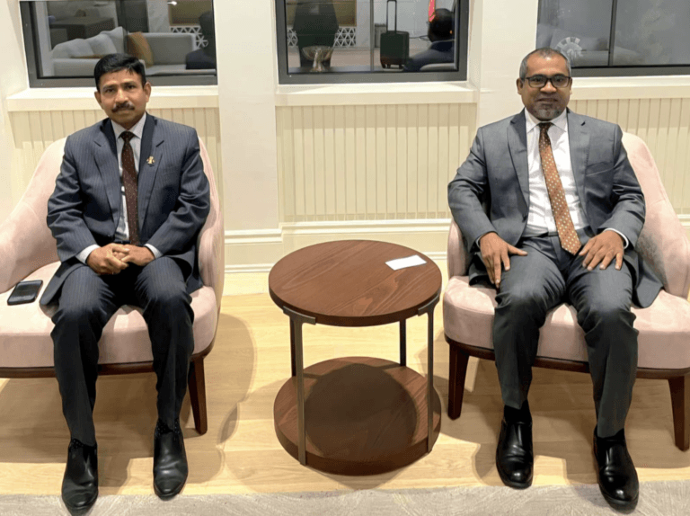ފޮރިން މިނިސްޓަރު ހަލީލު ތުރުކީއަށް ވަޑައިގެންފި