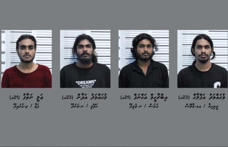 ގެއެއްގެ ވެރިފަރާތަށް އަނިޔާކޮށް ބިރު ދެއްކި މައްސަލައިގައި ހައްޔަރުކުރި ހަތަރު މީހުން ދޫކޮށްލައިފި