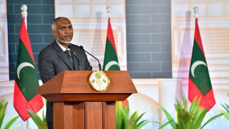ދިވެހީންގެ އަމިއްލަވަންތަކަމުގެ މައިބަދައަކީ ދިވެހިބަސް: ރައީސް