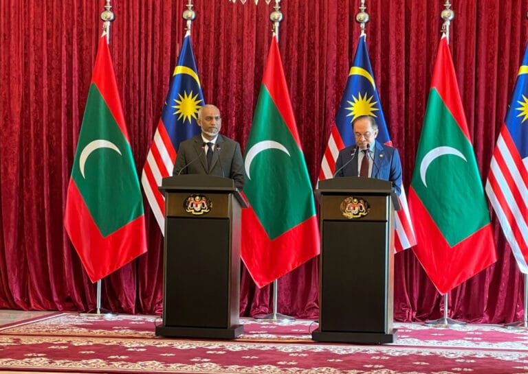 ޔަހޫދީ ދައުލަތުގެ ޕާސްޕޯޓް މަނާކުރުމުން މެލޭޝިއާގެ ބޮޑުވަޒީރުގެ ތަޢުރީފު ރައީސަށް