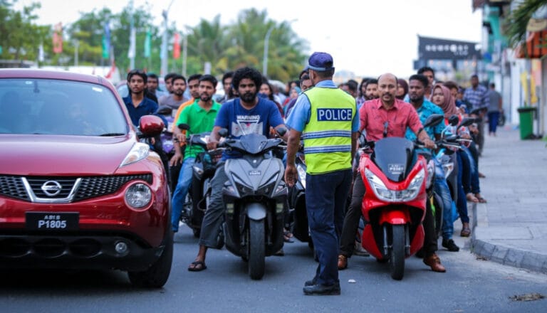 އުމުރުން 60 އަހަރުވުމުން ޚާއްސަ ލައިސެންސެއް ނަގަންޖެހޭ ގޮތް ހަދައިފި