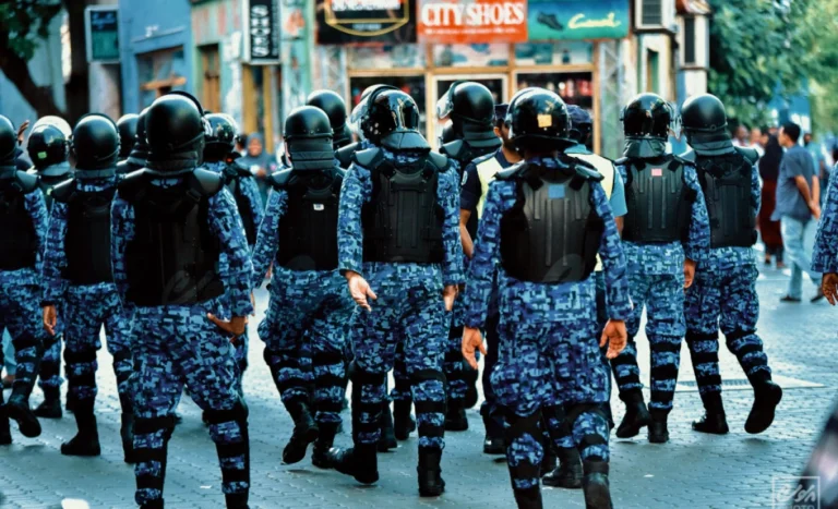ފުލުހުންގެ ތަމްރީނުތަކެއް ހުޅުމާލޭގައި ކުރިއަށް ގެންދަނީ