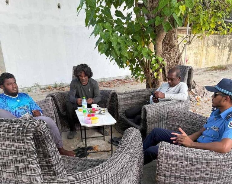 ފުލުހުން ބޮޑުފޮޅުދޫގައި “ވޯކް އެންޑް ޓޯކް” ހަރަކާތެއް ކުރިއަށް ގެންގޮސްފި