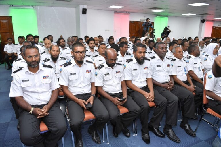 164 ކަސްޓަމްސް އޮފިސަރުންގެ ވަޒީފާއަށް ކުރިމަތިލާން ހުޅުވާލައިފި