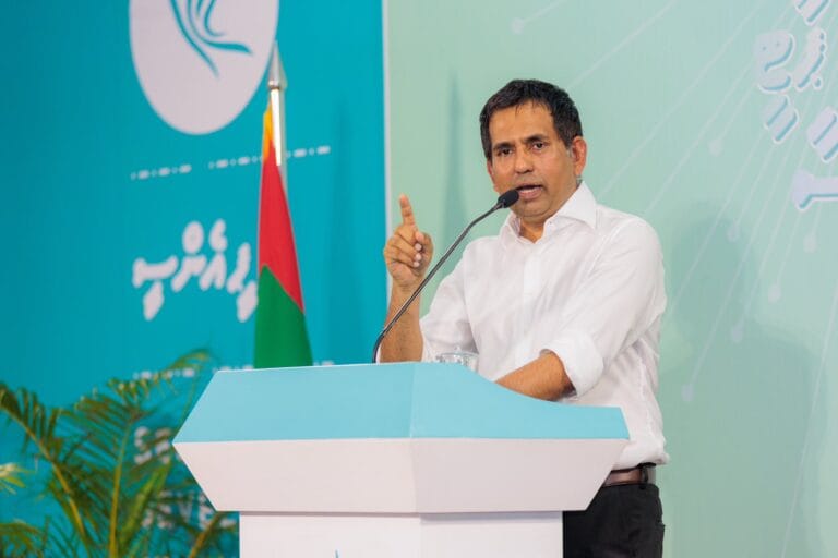 ބަންކަރިން ހިދުމަތުން ފަސް މަސްތެރޭ ހަތް މިލިއަން ޑޮލަރު ލިބުނު: ސައީދު