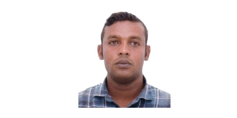 ގެއްލިގެން ހޯދަމުންދިޔަ މީހާ ފެނުނީ ފަޅުރަށަކުން، އޭނާގެ ހާލު ރަނގަޅު